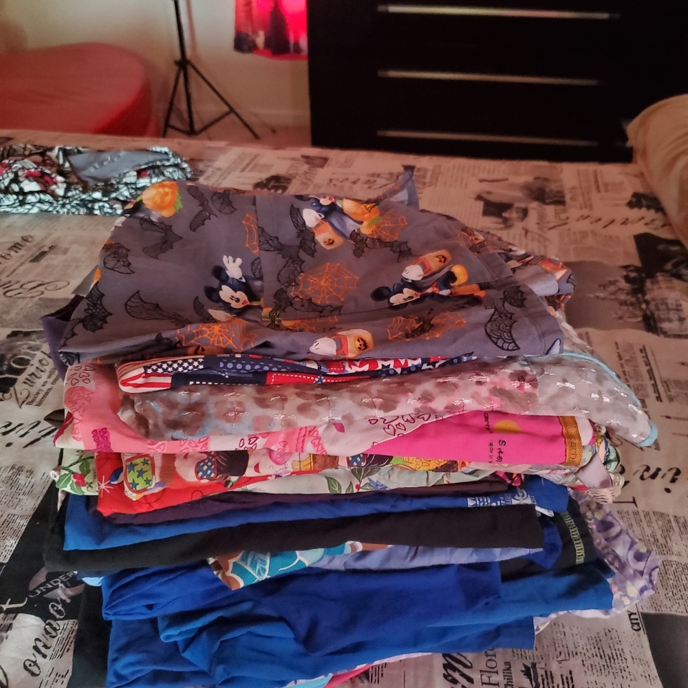 Uniform scrubs